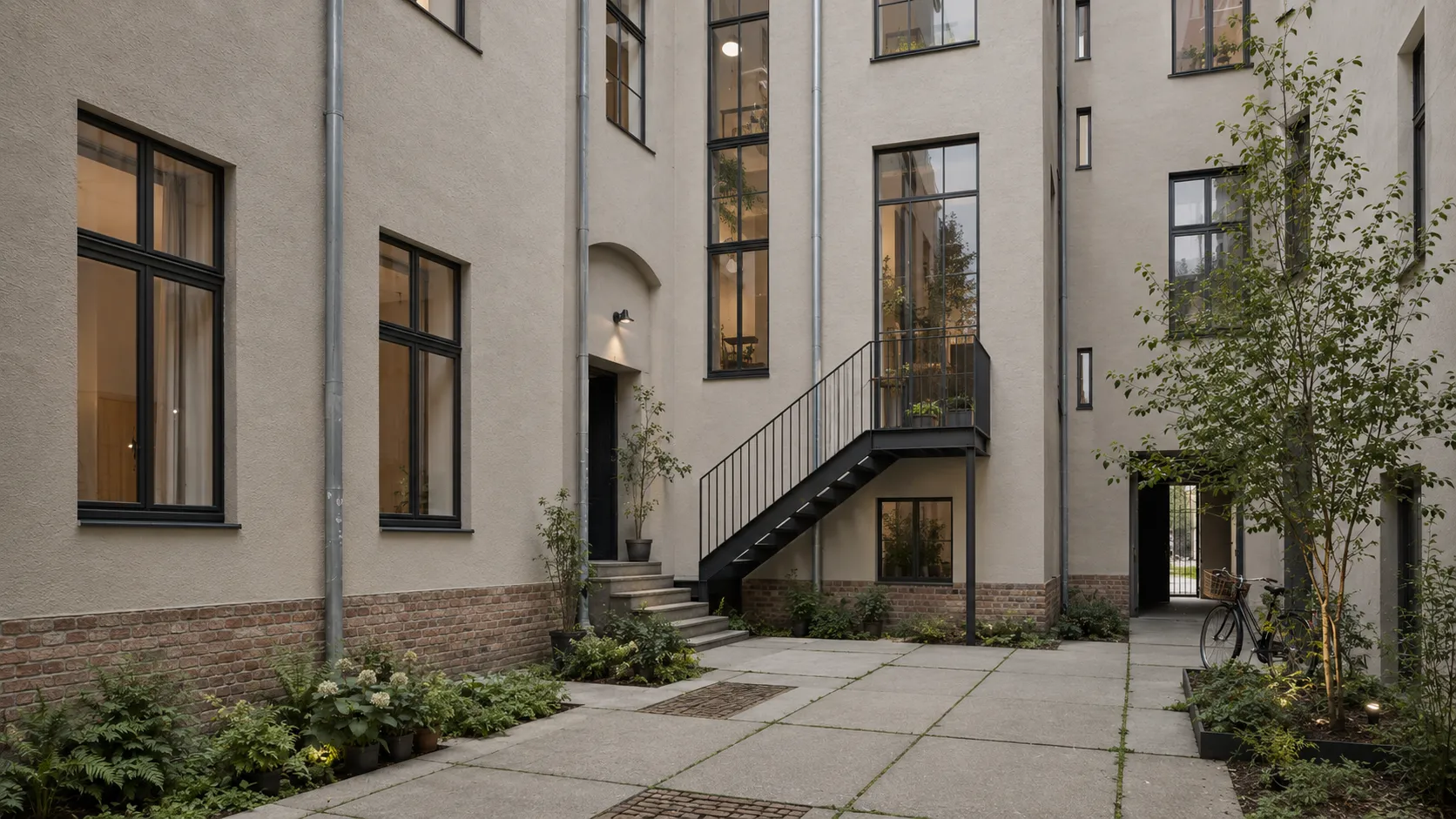 Derselbe Hof nach der Sanierung